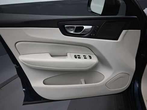 Used 2024 Volvo XC60 B5 Plus w/ Protection Package Premier image 11