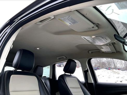 Used 2019 Ford Escape SEL image 20