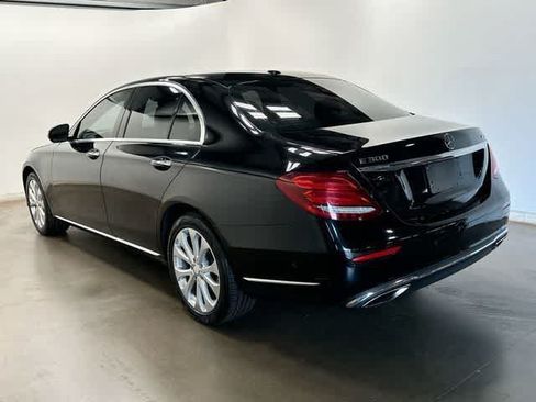 Used 2017 Mercedes-Benz E 300 4MATIC w/ Premium 2 Package image 33