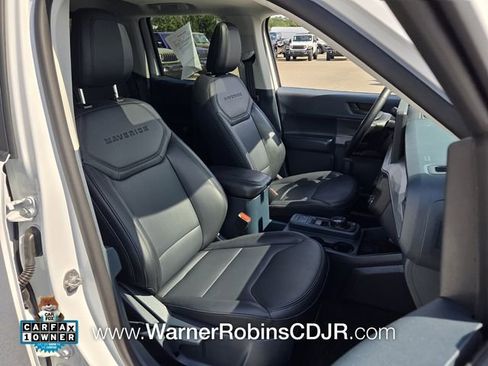 Used 2025 Ford Maverick Lariat w/ Black Appearance Package AWD/4WD image 16