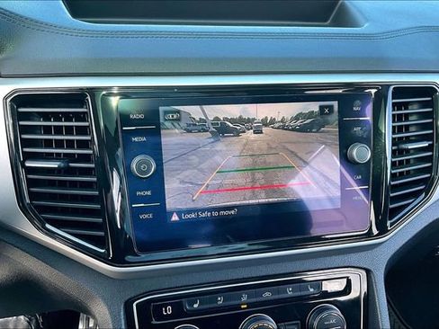 Used 2021 Volkswagen Atlas SEL Premium image 14