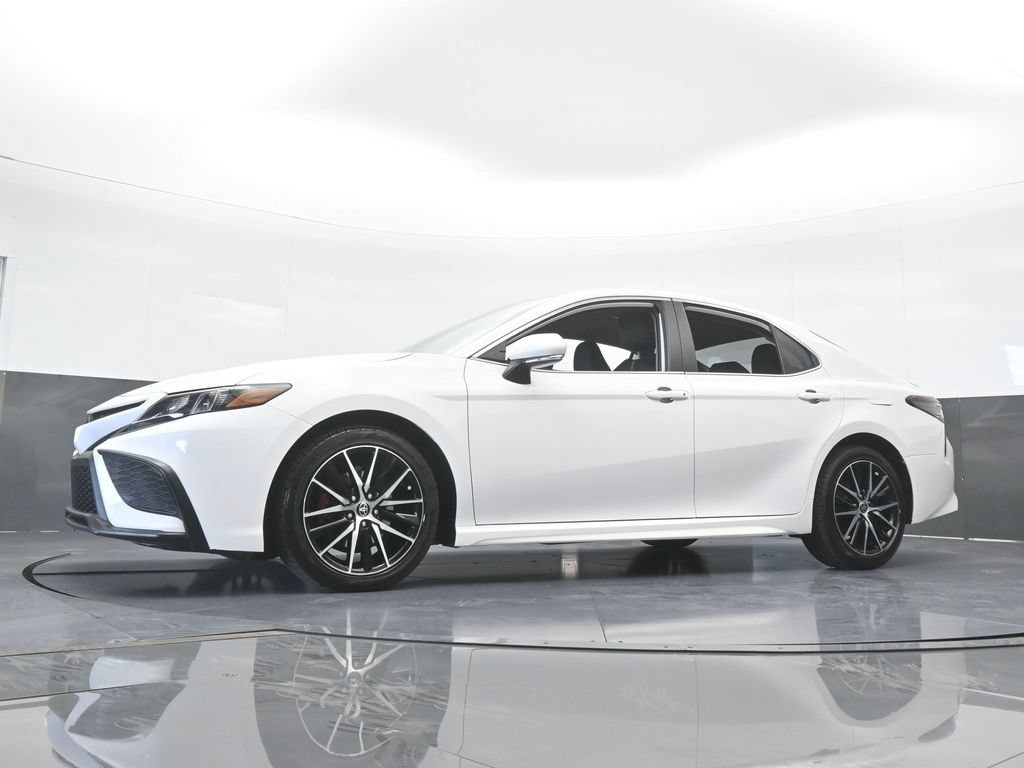 Used 2022 Toyota Camry SE w/ Convenience Package FWD image 56