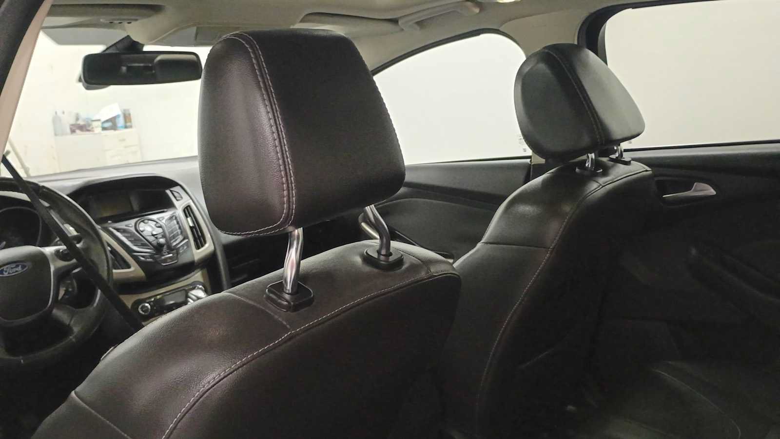 Used 2012 Ford Focus SEL FWD image 24