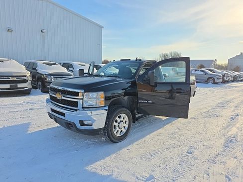 Used 2014 Chevrolet Silverado 2500 LT w/ Interior Plus Package image 20