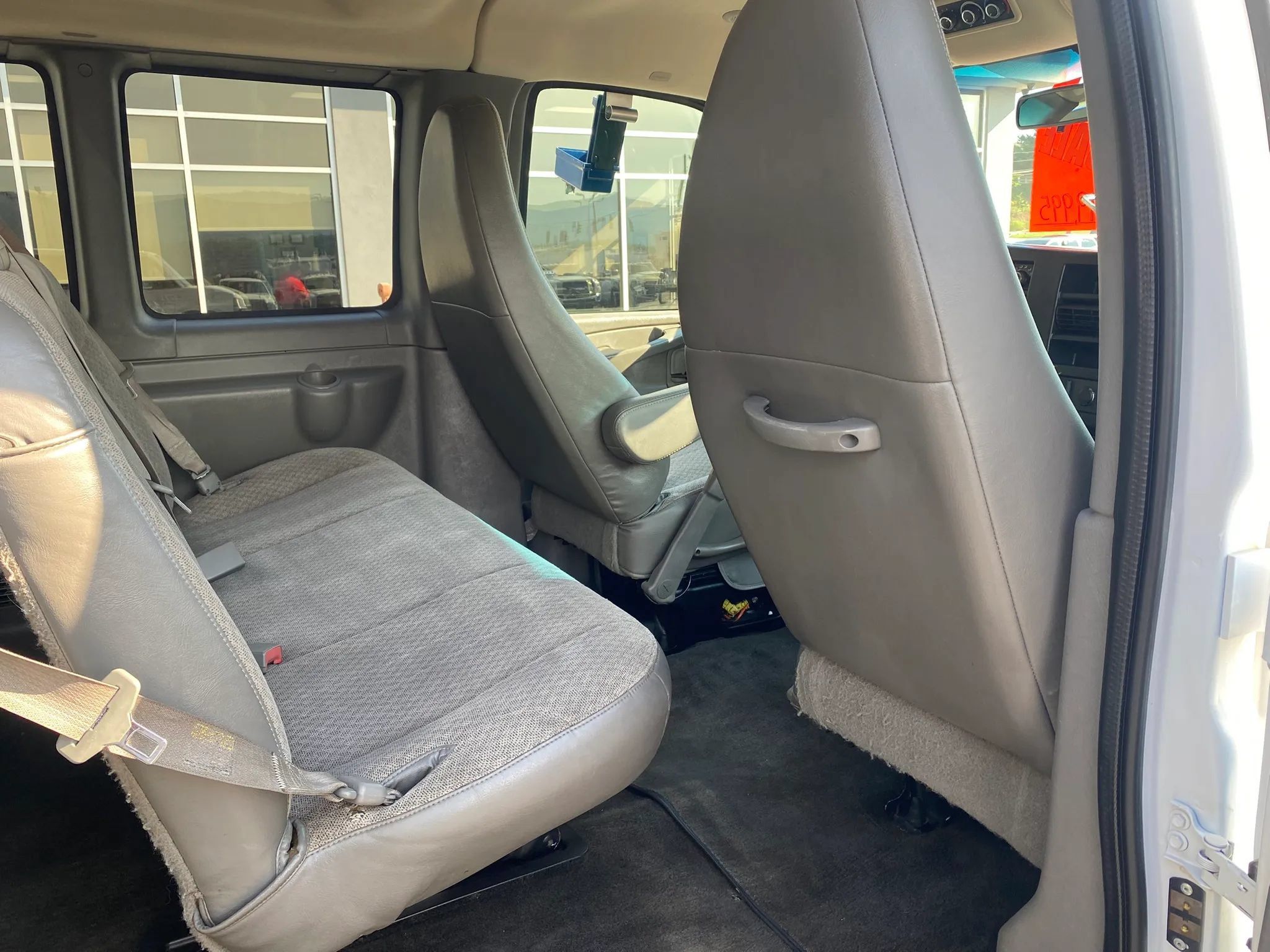Used 2015 Chevrolet Express 3500 LT w/ LT Preferred Equipment Group RWD image 22