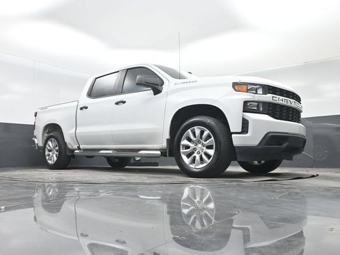 Used 2022 Chevrolet Silverado 1500 Custom AWD/4WD image 32