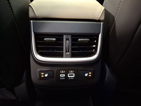 Certified 2025 Subaru Outback Limited image 11