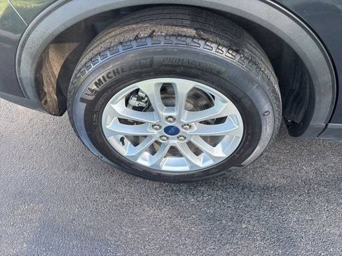 Used 2022 Ford Escape SE FWD image 42