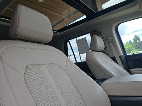 Used 2024 Ford Expedition Limited AWD/4WD image 20
