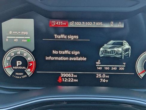 Used 2021 Audi Q8 Prestige w/ Prestige Package image 16