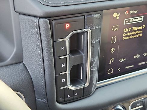 Used 2024 GMC Yukon Denali AWD/4WD image 14