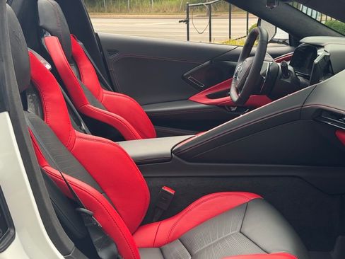 Used 2023 Chevrolet Corvette Stingray Premium Conv w/ Z51 Performance Package image 48