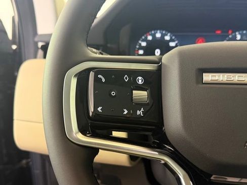 New 2025 Land Rover Discovery Sport S image 21