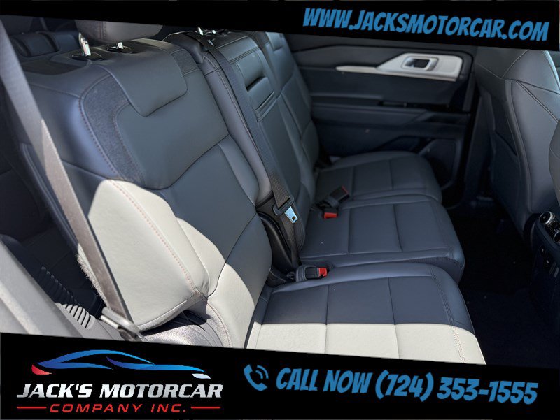 Used 2025 Ford Explorer Active w/ Active Comfort Package AWD/4WD image 20