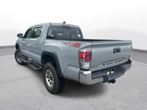 Used 2021 Toyota Tacoma TRD Off-Road AWD/4WD image 8