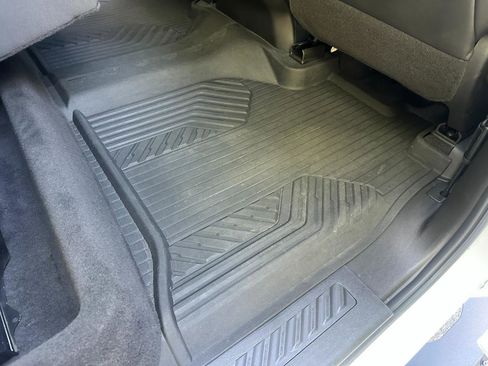 Used 2021 Chevrolet Silverado 1500 LT Trail Boss w/ Convenience Package II image 25