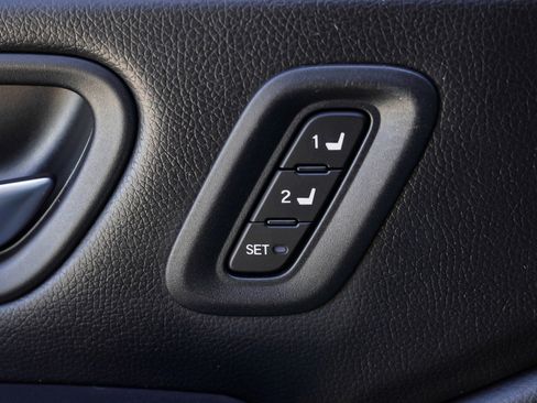 Used 2023 Honda Pilot Touring image 19