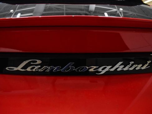 Used 2022 Lamborghini Urus AWD/4WD image 14