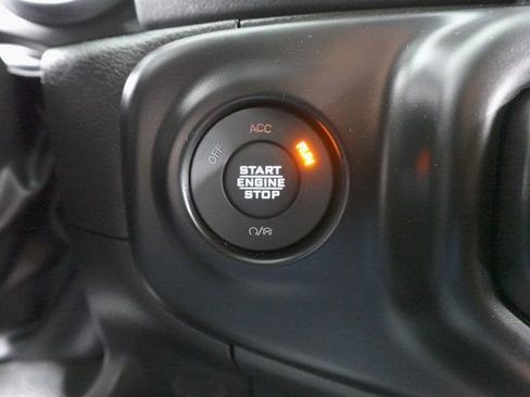 Used 2022 Jeep Wrangler Unlimited Sahara image 21