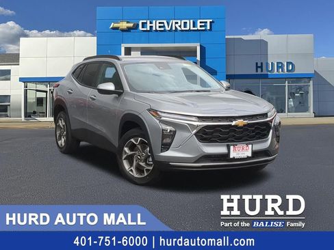 New 2026 Chevrolet Trax LT w/ Driver Confidence Package FWD image 1