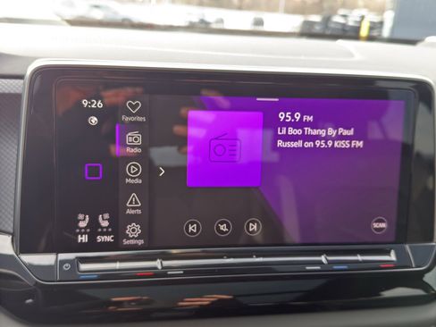 Used 2024 Volkswagen Atlas Peak Edition SE image 24