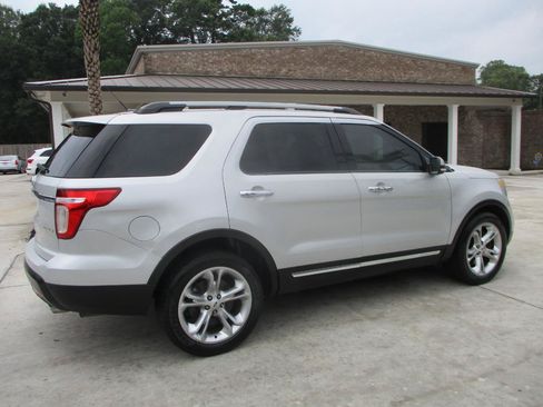 Used 2014 Ford Explorer Limited FWD image 29