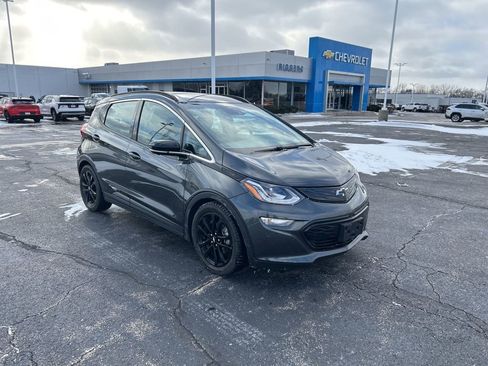 Used 2021 Chevrolet Bolt Premier w/ Infotainment Package image 3