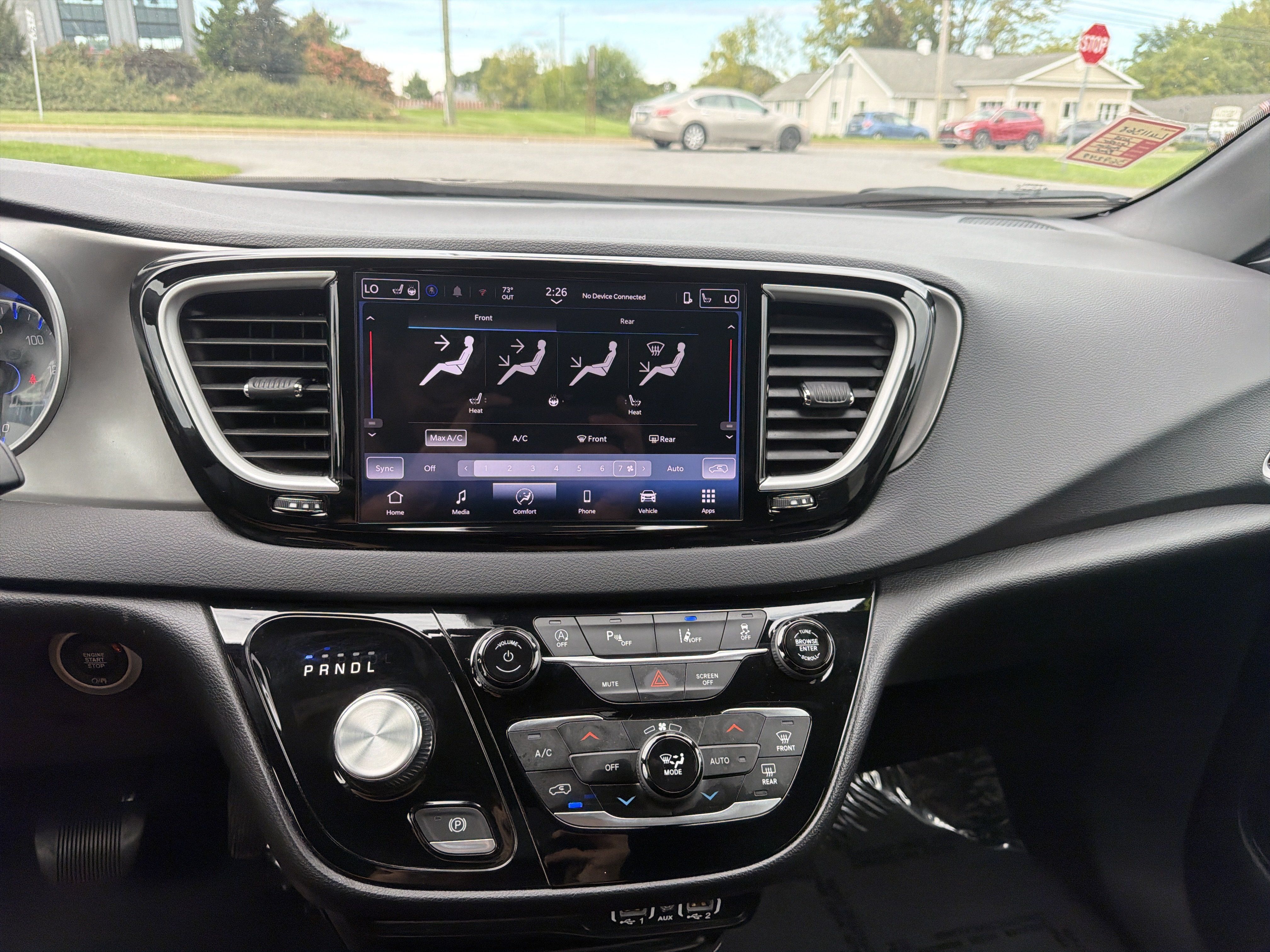 Used 2025 Chrysler Pacifica Select FWD image 25