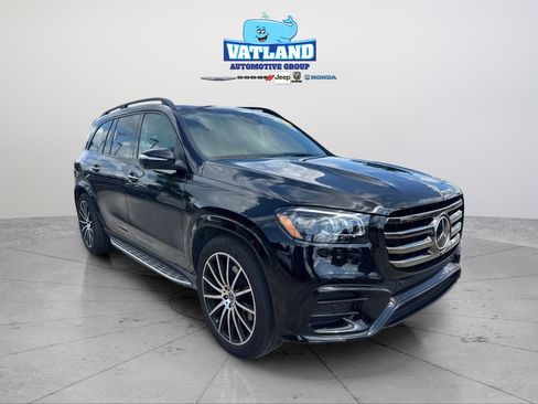 Used 2025 Mercedes-Benz GLS 450 4MATIC image 33