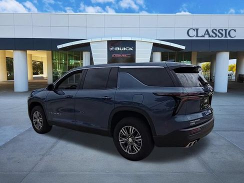 Used 2024 Chevrolet Traverse LS FWD image 6