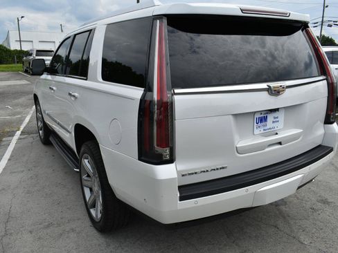 Used 2017 Cadillac Escalade Luxury RWD image 8