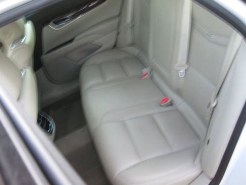 Used 2016 Cadillac XTS Premium image 27