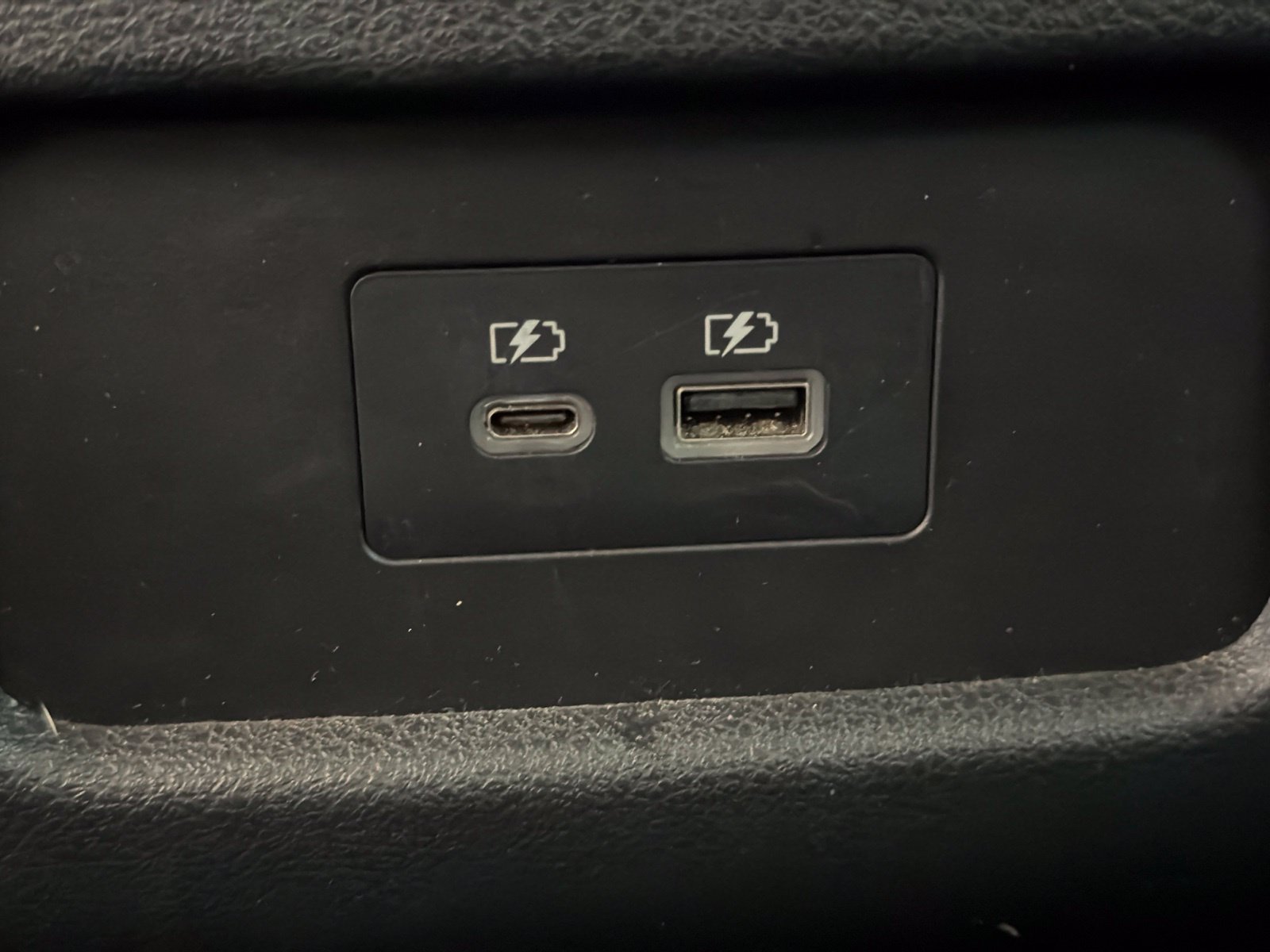 Used 2025 Nissan Pathfinder SV AWD/4WD image 16