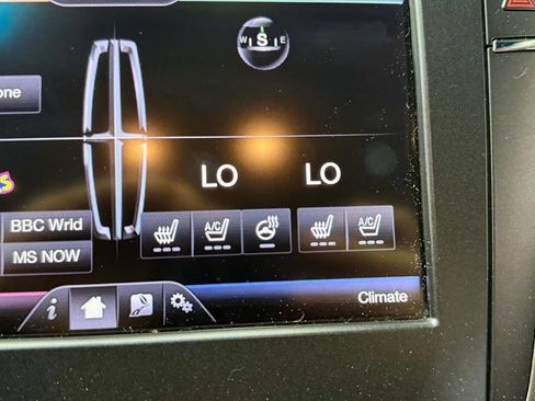 Used 2014 Lincoln MKZ Hybrid image 14