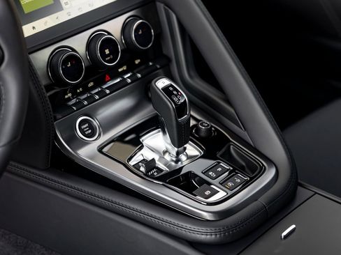 New 2024 Jaguar F-TYPE Coupe AWD image 19