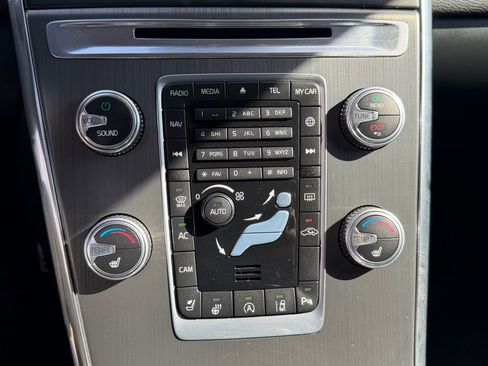 Used 2016 Volvo XC60 T6 Platinum w/ Climate Package image 25