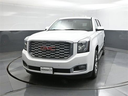 Used 2018 GMC Yukon Denali image 30