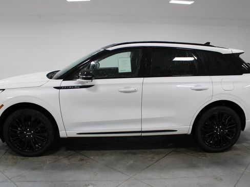 New 2026 Lincoln Corsair Reserve image 5