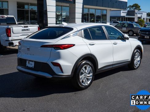 Used 2024 Buick Envista Preferred w/ Convenience II Package image 3