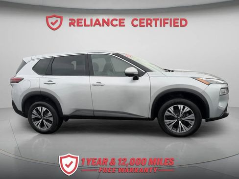 Used 2021 Nissan Rogue SV image 8