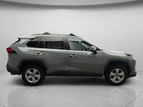Used 2020 Toyota RAV4 XLE w/ Convenience Package AWD/4WD image 7