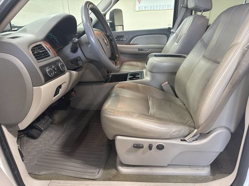 Used 2008 Chevrolet Silverado 3500 LTZ w/ EZ-Lift Tailgate Package image 10