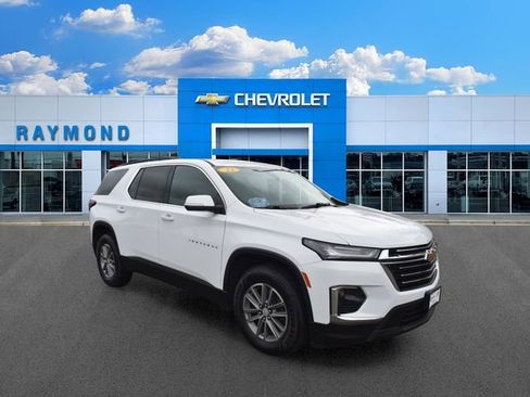 Certified 2023 Chevrolet Traverse LT FWD image 1