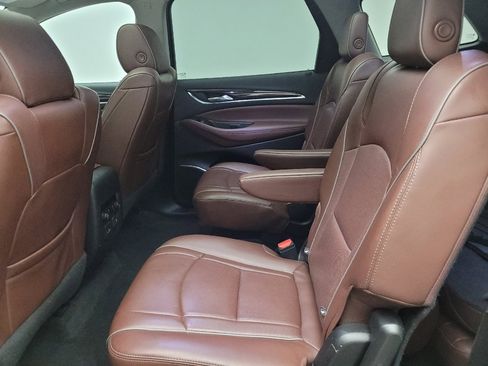 Used 2018 Buick Enclave Avenir w/ Avenir Technology Package AWD/4WD image 18