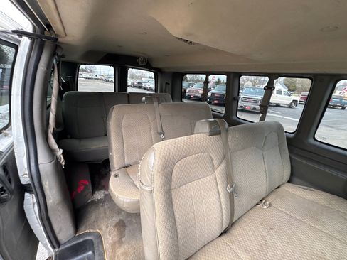 Used 2016 Chevrolet Express 3500 LT w/ LT Preferred Equipment Group image 12