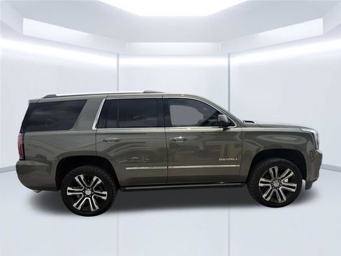 Used 2017 GMC Yukon Denali w/ Open Road Package RWD image 8