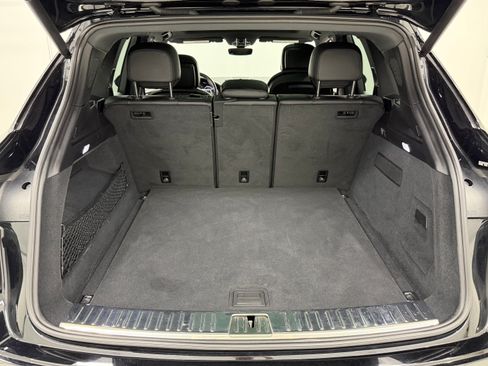 Certified 2023 Porsche Cayenne AWD/4WD image 63