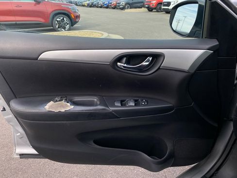 Used 2017 Nissan Sentra S image 17