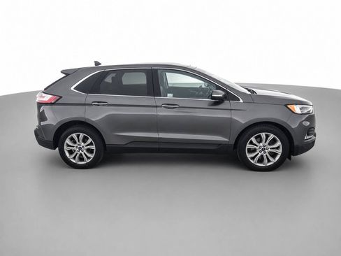 Used 2019 Ford Edge Titanium w/ Equipment Group 301A AWD/4WD image 4