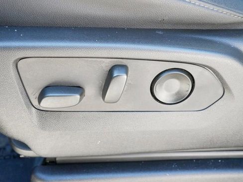 Used 2023 Chevrolet Tahoe Z71 w/ Luxury Package image 17